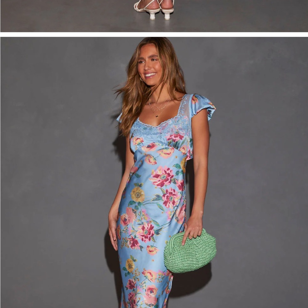 Vici Blue Floral Midi Dress